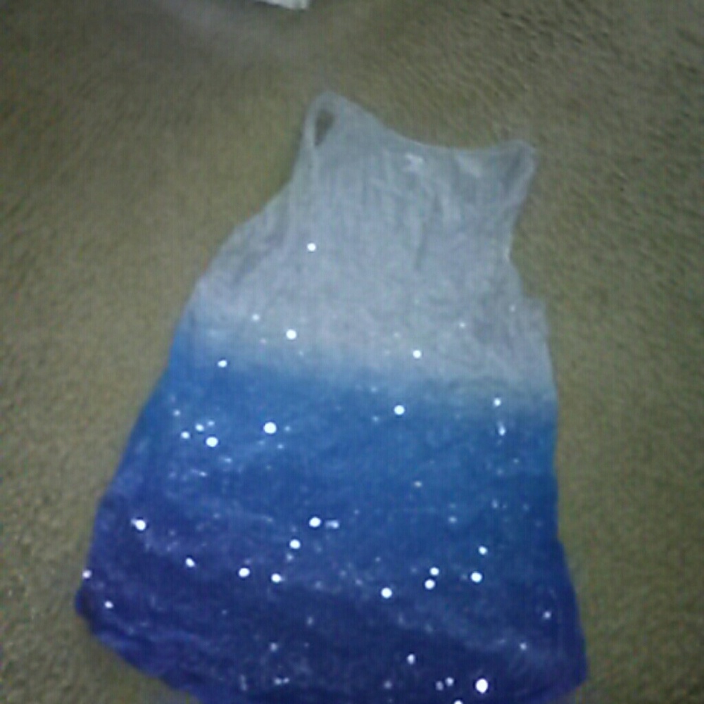 Sleeveless shirt